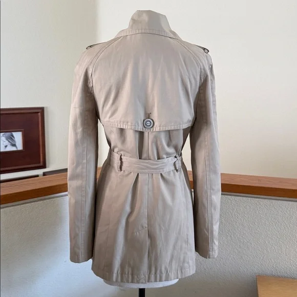 Express short Beige Double-Breasted Trench Coat - Picture 5 of 13